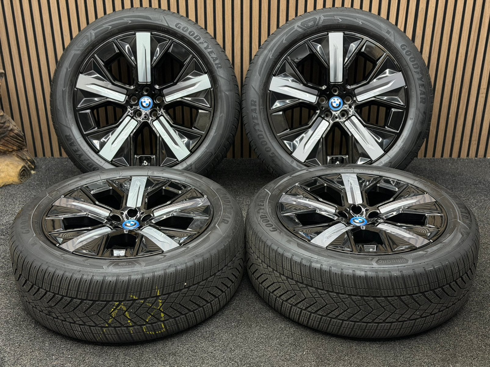 Originele 21 inch BMW iX I20 1012 5x112 ET36 255/50/21 TPMS, Auto-onderdelen, Ophalen, 255 mm, ., Banden en Velgen