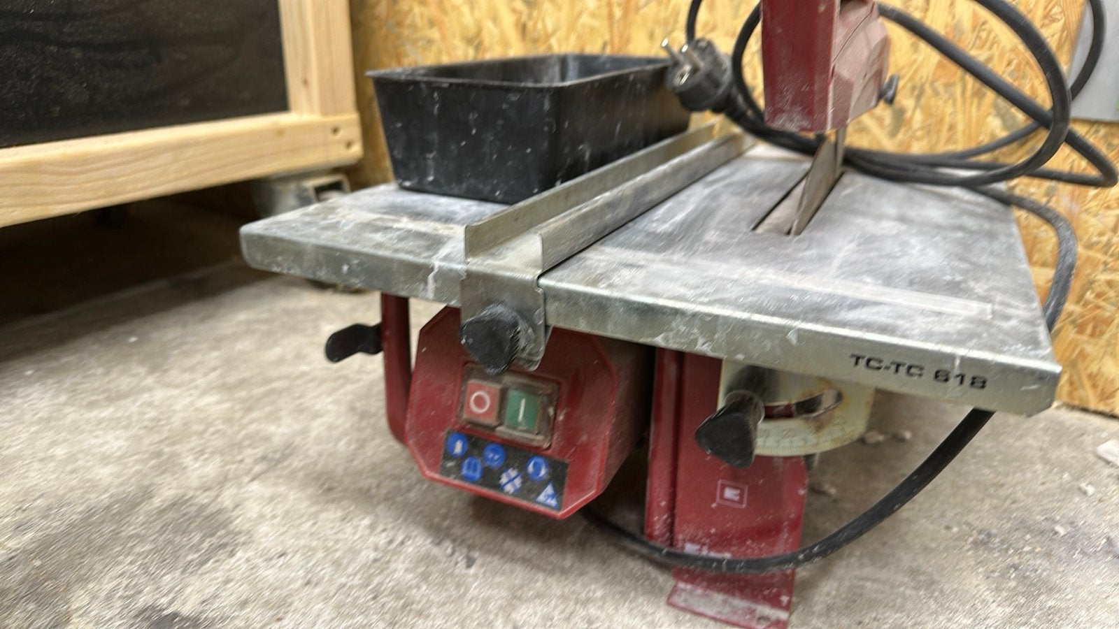 Einhell TC-TC 618 tegelsnijmachine tegelzaag met diamantblad, Doe-het-zelf en Verbouw, Ophalen of Verzenden, Gebruikt, Minder dan 600 watt