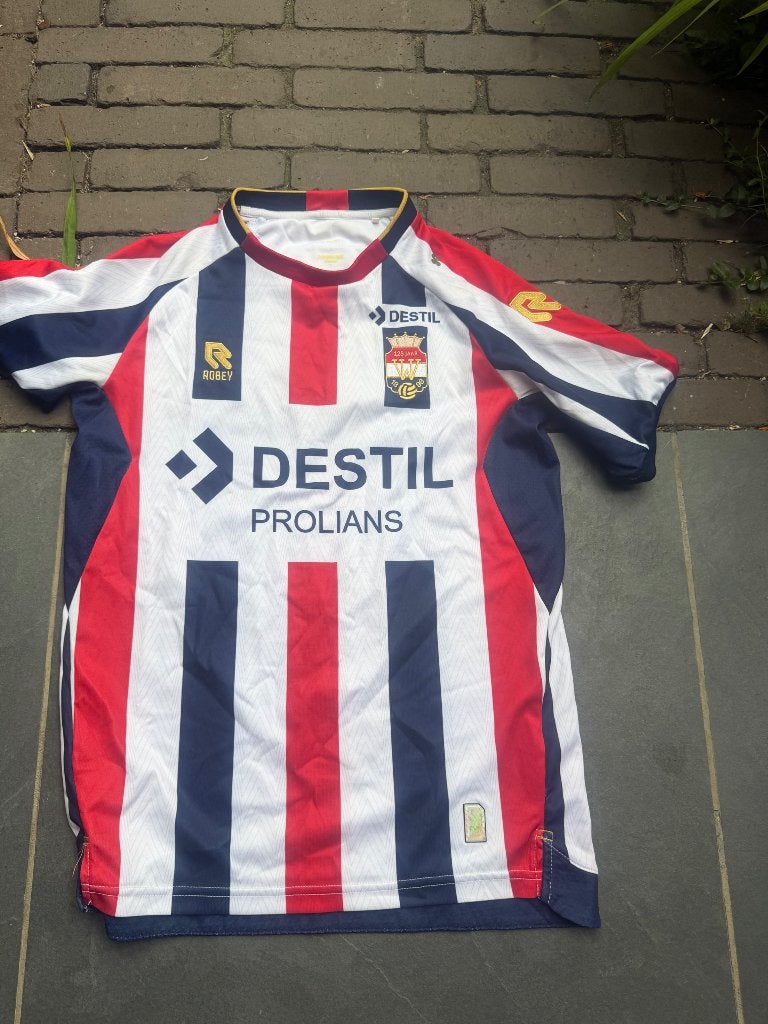 Willem 2 shirt  rood wit blauw maat m robey Willem II, Shirt, Zo goed als nieuw, Merkfreak, Schipluidenlaan 20 5035 KJ Tilburg