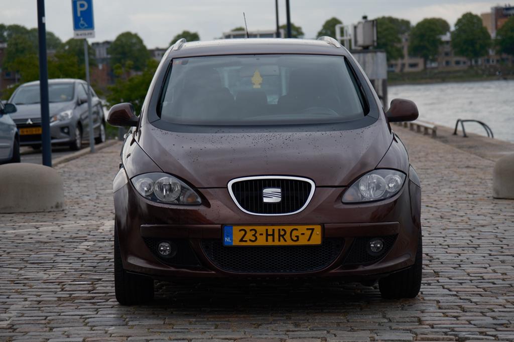Seat Altea XL 1.4 TSI 92KW Stationwagon 2009 Rood Carplay, Voorwielaandrijving, Zwart, 4 cilinders, Altea XL