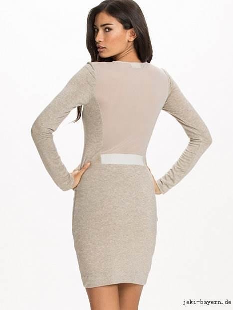 By Malene Birger gouden jurk maat 38 Nieuw met kaartje, Maat 38/40 (M), Nieuw, Ophalen of Verzenden, Knielengte