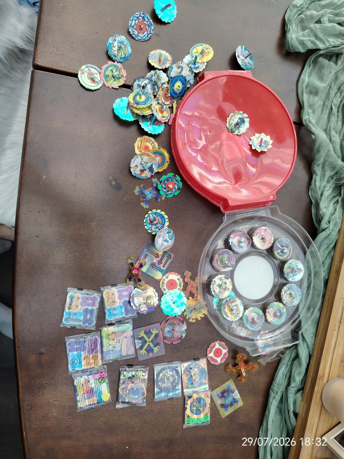 Beyblade Spinners Smiths/Lay's 2002/2003 Collectie + Arena, Ophalen of Verzenden, Gebruikt, Jongen of Meisje