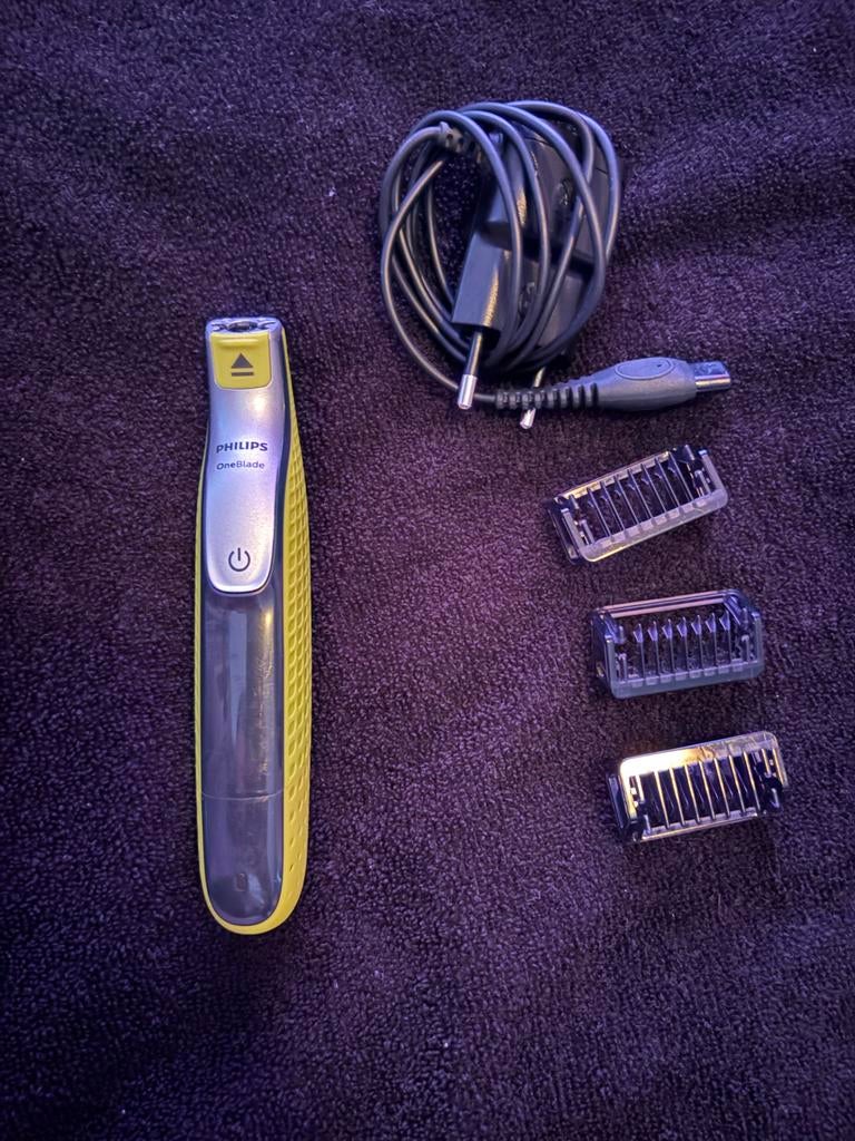 Philips OneBlade met 3 opzetstukken en lader, Ophalen of Verzenden, Gebruikt, Overige typen