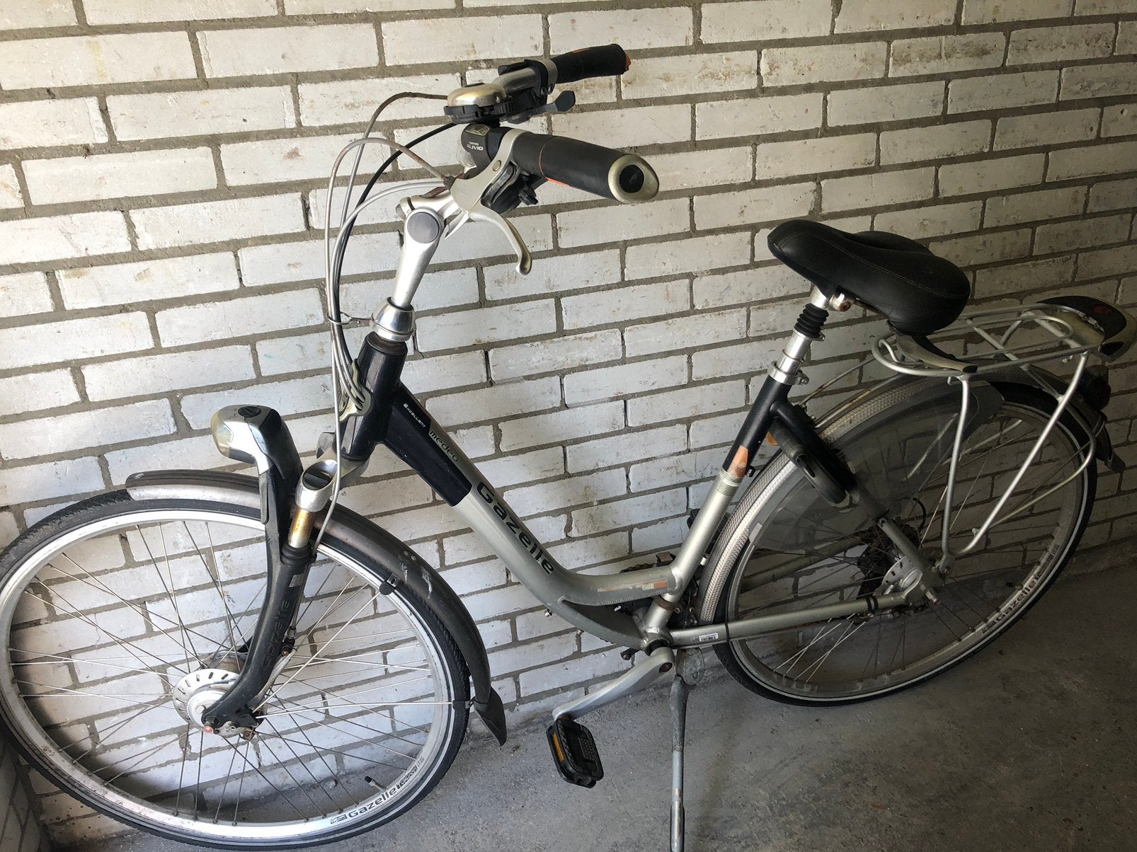 Gazelle dames fiets donkerblauw grijs, Fietsen en Brommers, Fietsen | Dames | Damesfietsen, Ophalen of Verzenden, Zo goed als nieuw