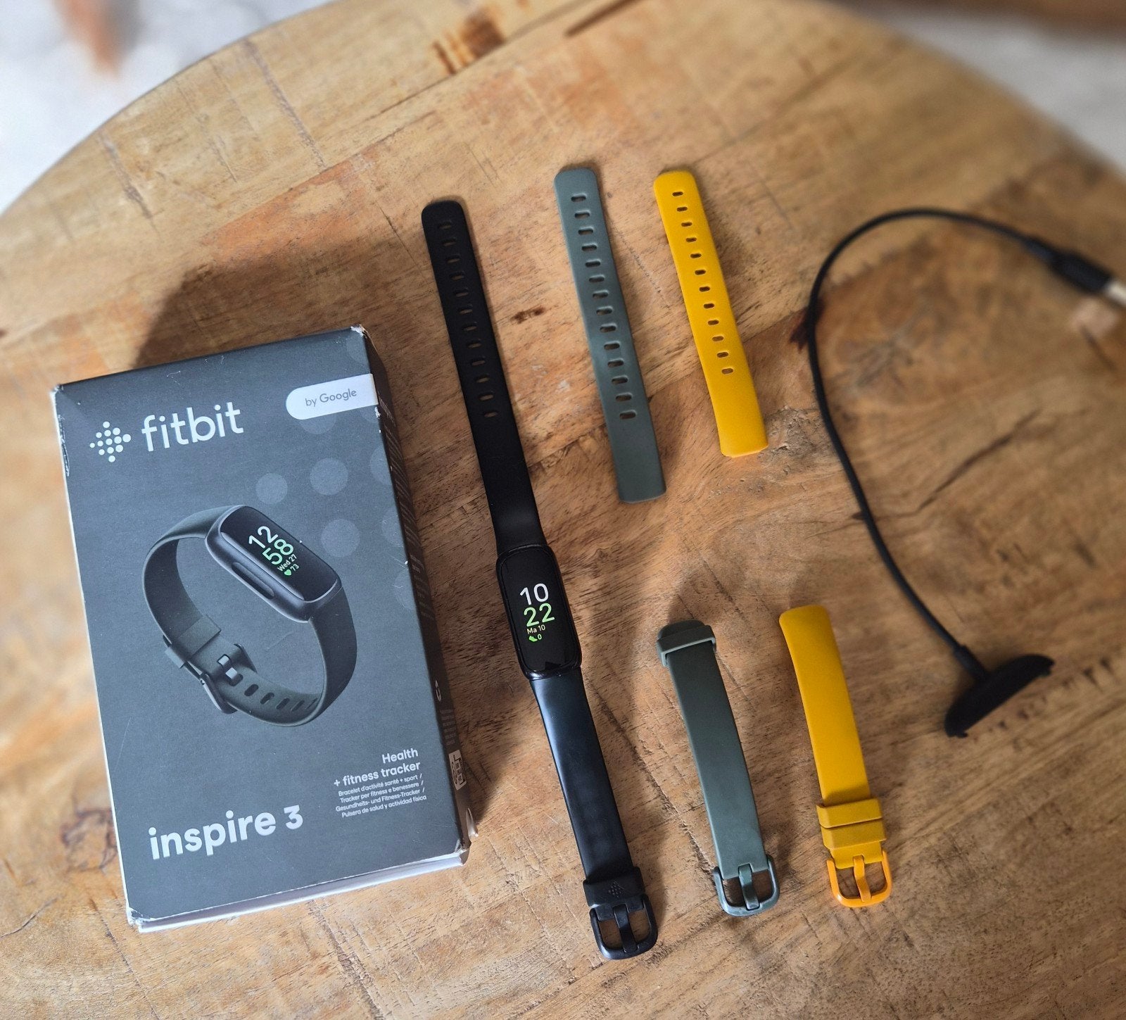Fitbit Inspire 3 met extra bandjes, Zwart, Ophalen of Verzenden, Zo goed als nieuw, Fitbit