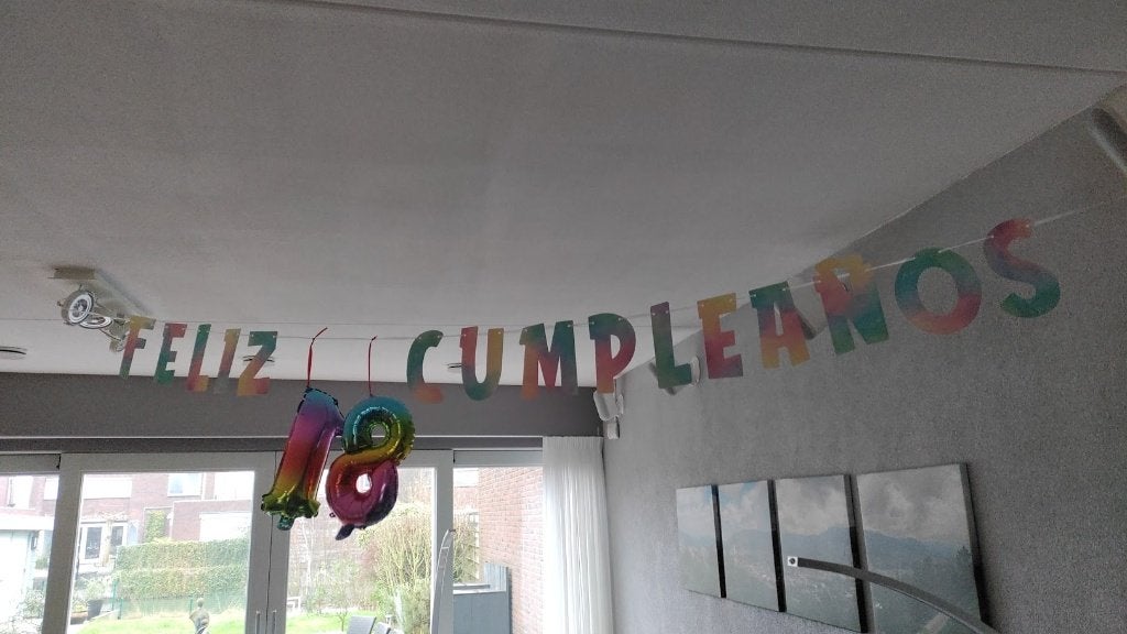 gefeliciteerd slinger 18, Ophalen, Versiering