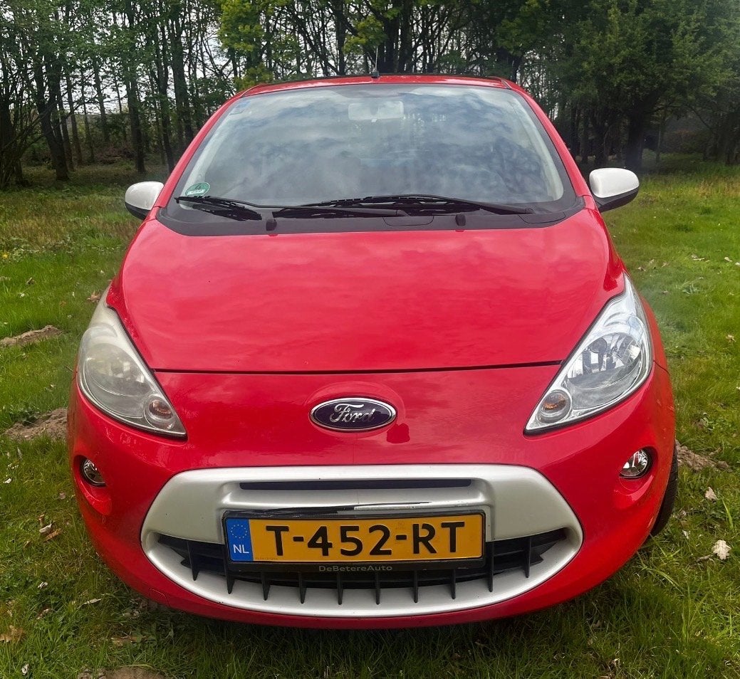 Foto 15 van Ford Ka 1.2 51KW 2010 Rood
