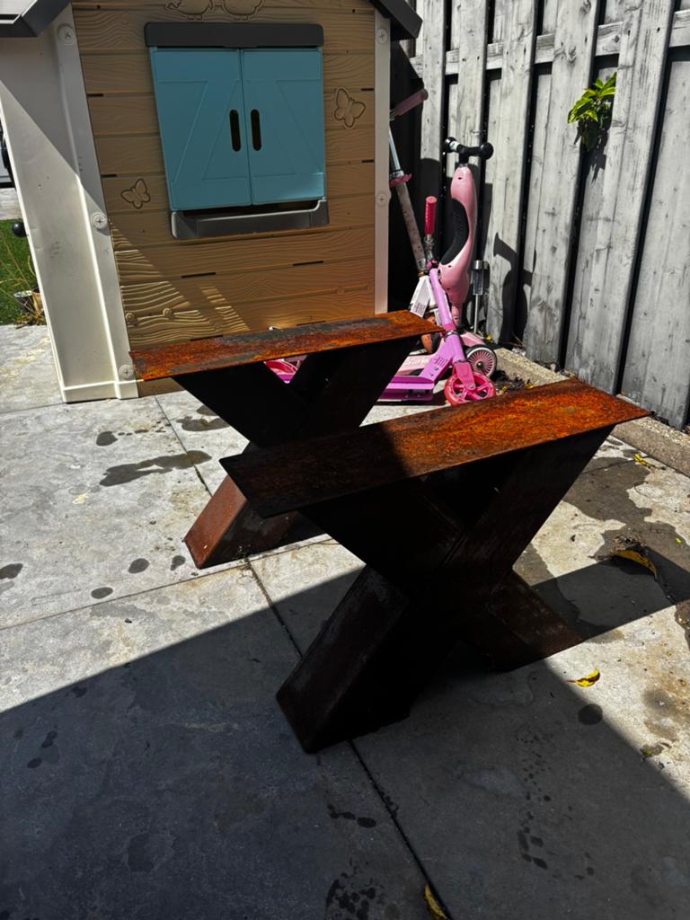 2x Kruispoot metaal, Ophalen, Gebruikt, Rechthoekig, Hout