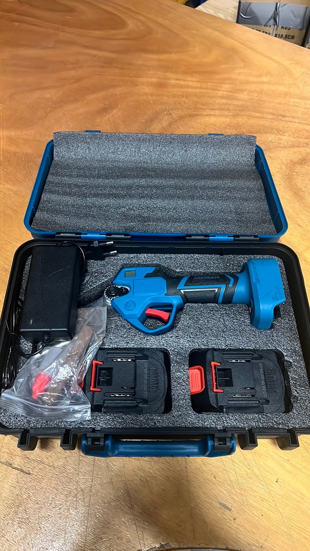 Elektrische snoeischaar - Geschikt voor Makita 18v LXT accu, ., Ophalen of Verzenden, Zo goed als nieuw, .