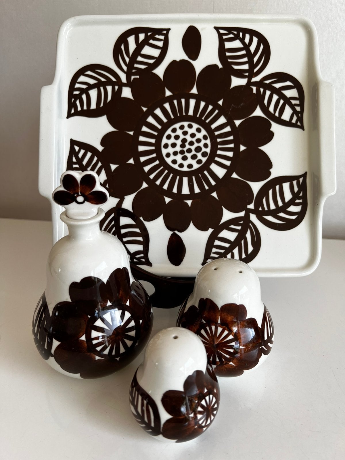 Arabia Atelje Kööki Serving Tray +Olie Azijnstel Grönqvist, Ophalen of Verzenden