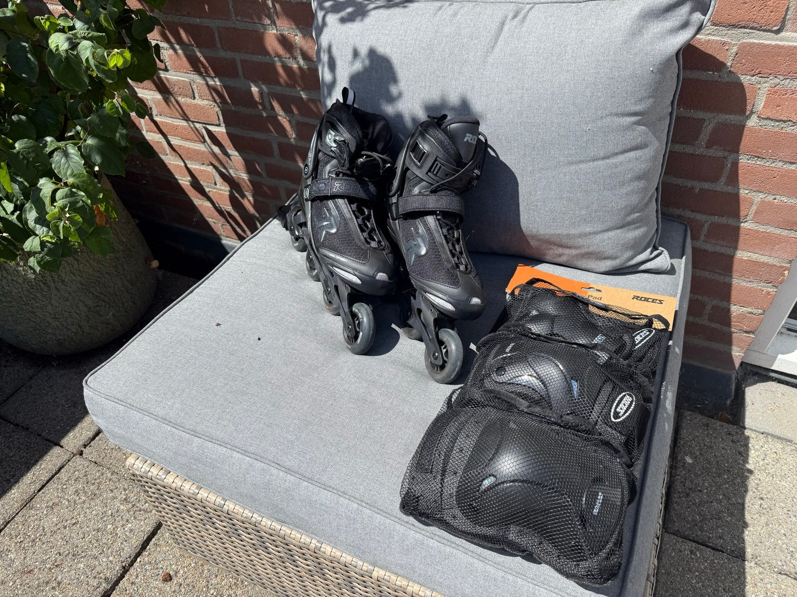 Roces Inlineskates Maat 44 met Beschermset, Ophalen of Verzenden, Zo goed als nieuw, Overige typen, Overige merken