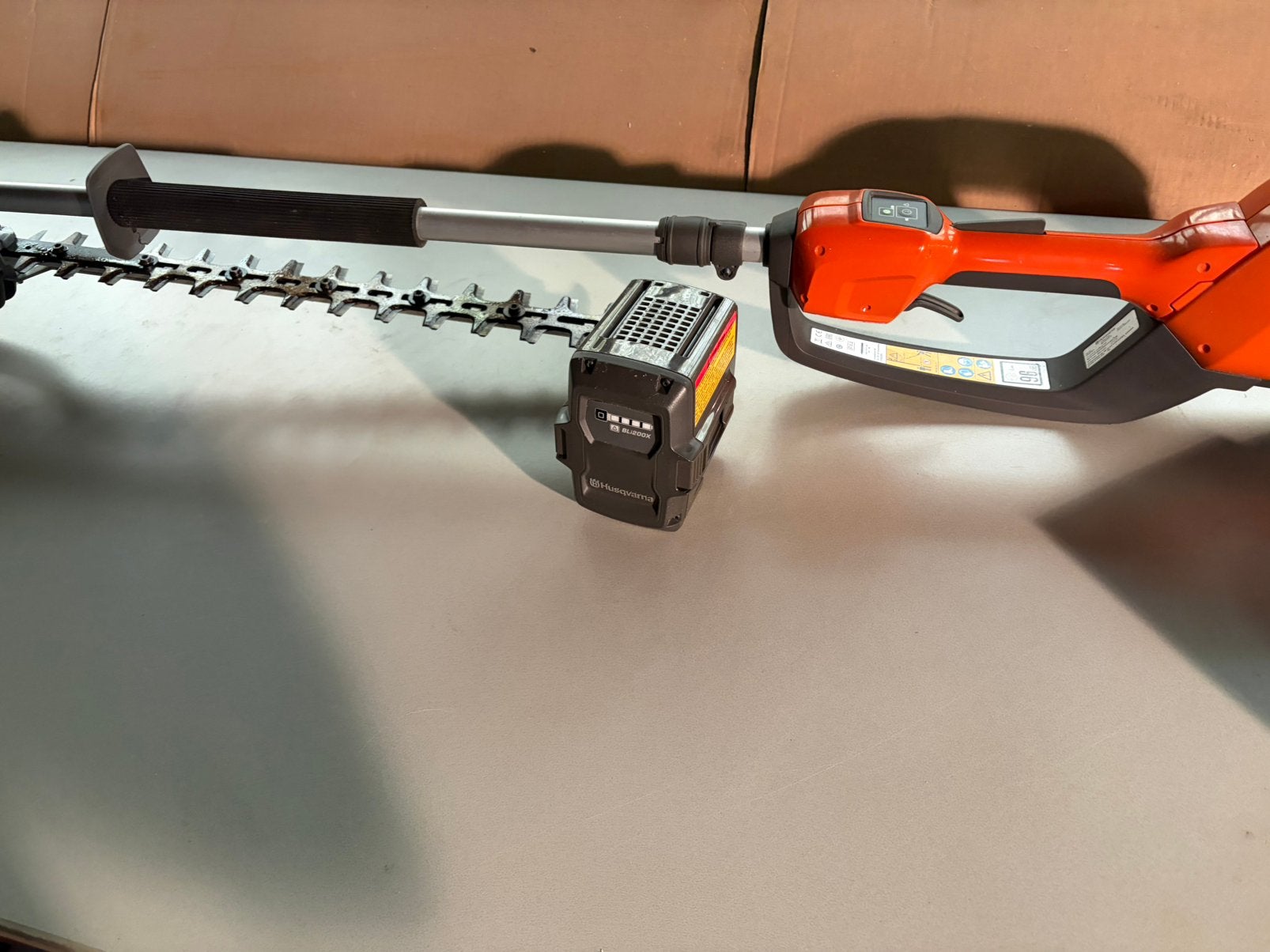 Husqvarna heggenschaar 520iHE3, Ophalen, Zo goed als nieuw, Accu
