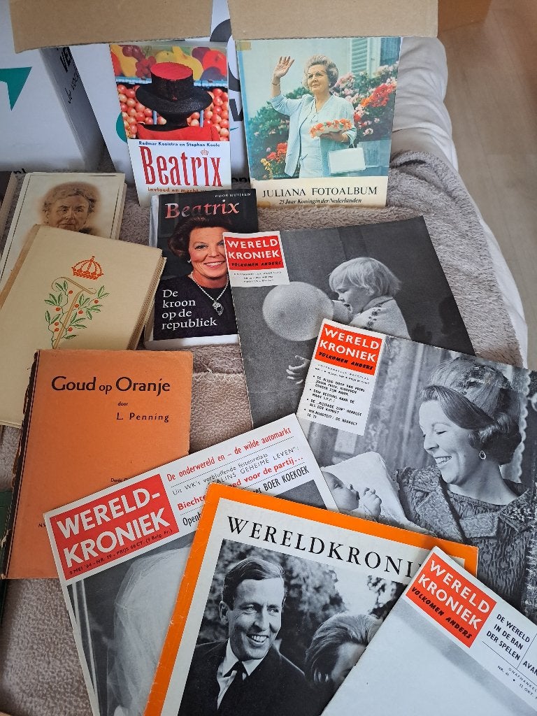 Koningshuis - Heel veel tijdschriften en boeken, Ophalen, Zo goed als nieuw, Overige typen