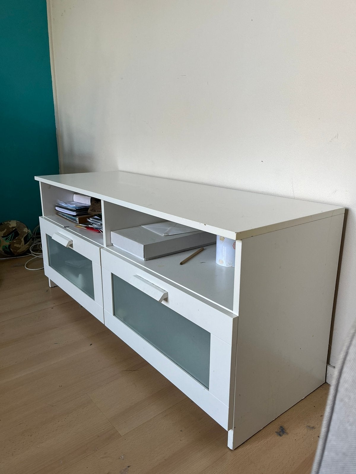 Gratis Ikea tv kast, Ophalen, Gebruikt, 100 tot 150 cm, Minder dan 100 cm
