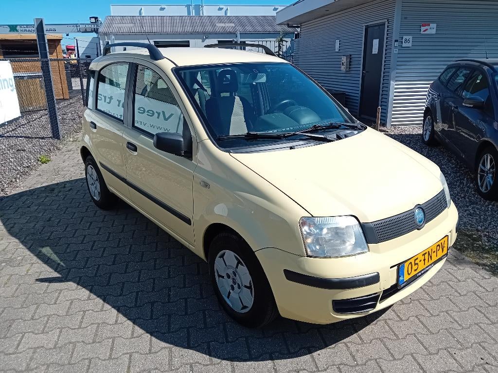 Fiat Panda 1.1 40KW 2006 Geel NIEUWE APK!! STUUBEKR!!, Auto's, Voorwielaandrijving, Stof, 54 pk, Bedrijf