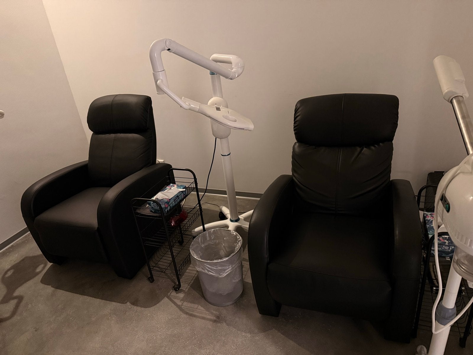 Drie zwarte relaxfauteuils - Gebruikt, Gebruikt, Drie, Zwart, Leer