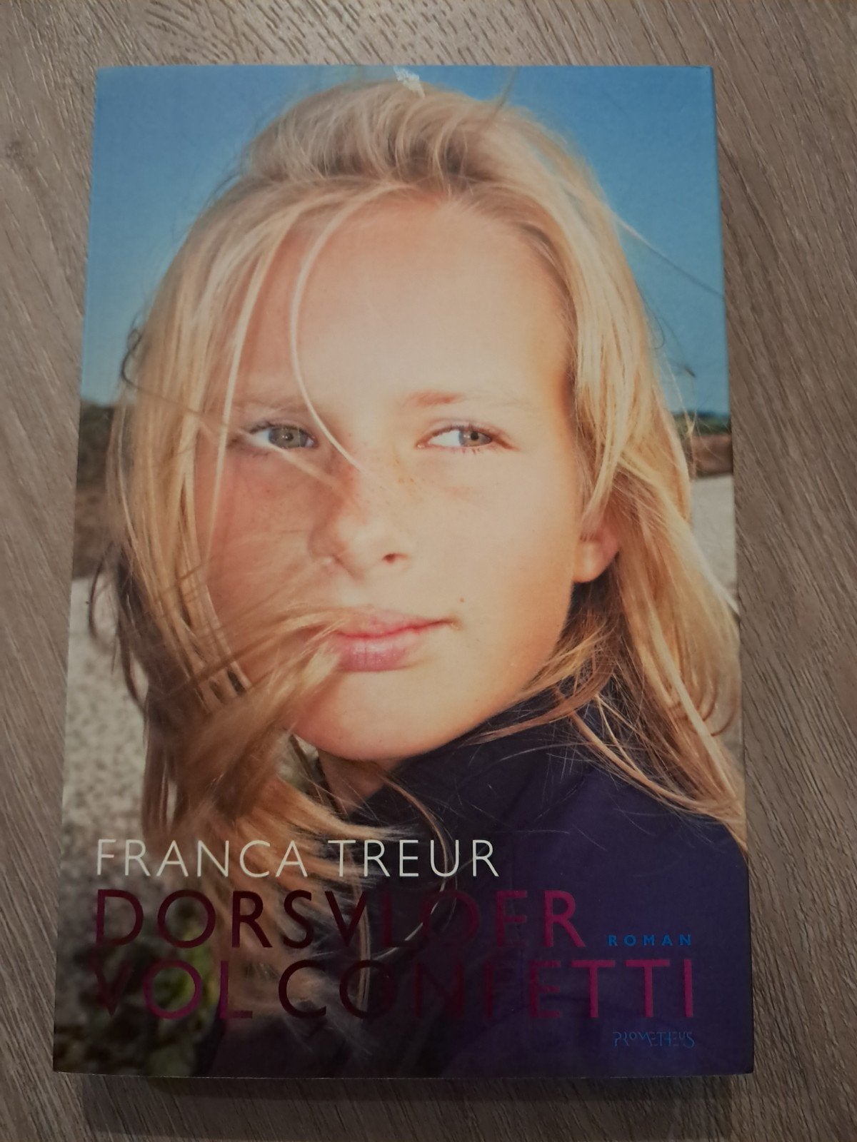 P: Franca Treur - Dorsvloer vol confetti, Ophalen of Verzenden, Zo goed als nieuw, Franca Treur, Nederland