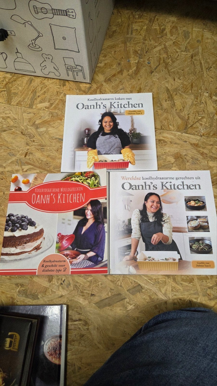 Koolhydraatarme kookboeken van Oanh's Kitchen (3 stuks), Ophalen of Verzenden, Zo goed als nieuw, Oanh's Kitchen, Gezond koken