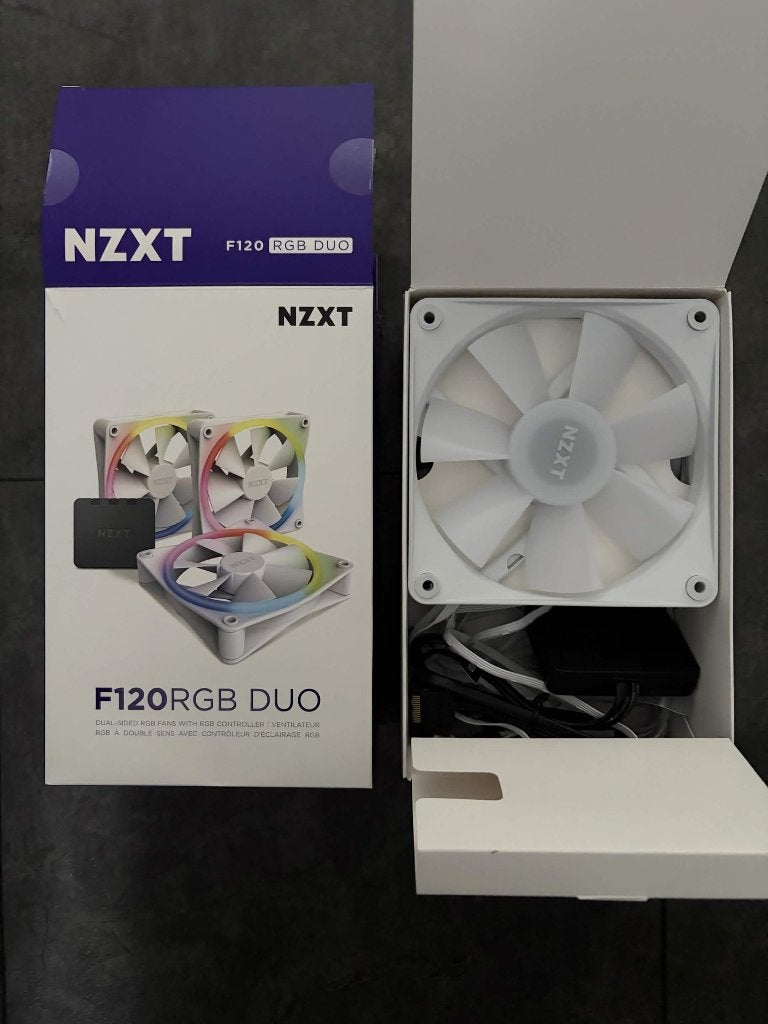 NZXT F120 RGB Core Triple Pack + controller, Wit, 120mm, Ophalen of Verzenden, Nieuw, Luchtkoeling