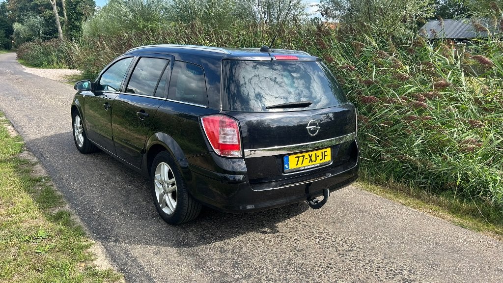 Foto 4 van Opel Astra Wagon 1.6 Nieuw distributieriem APK 7/27 Trekhaak