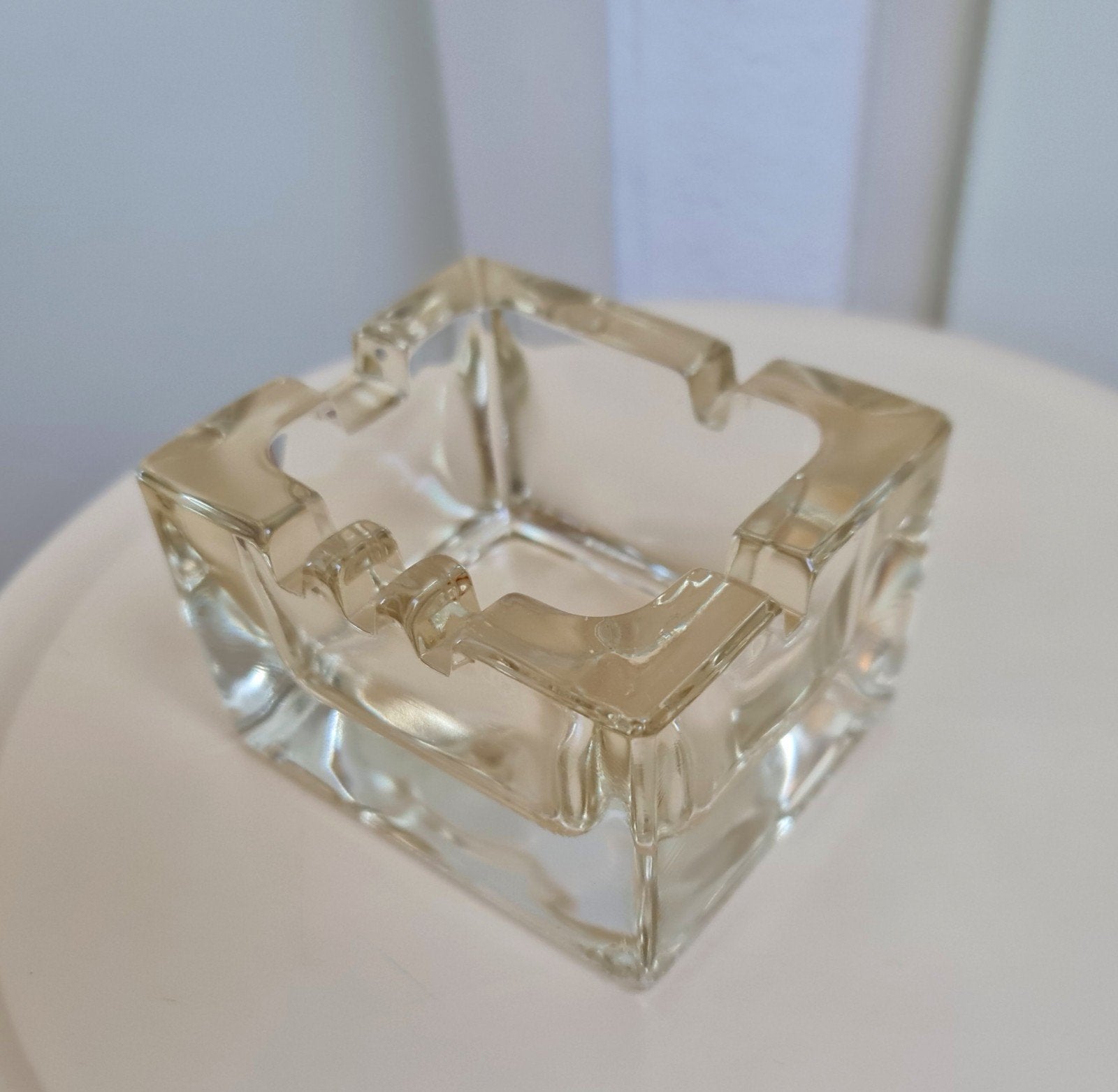 Kaj Franck asbak van dik glas Space Age Fins design mooi, Ophalen