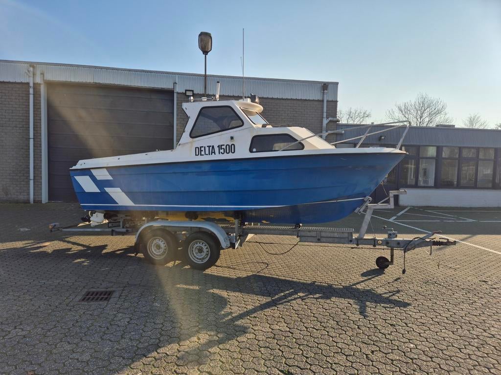 VISBOOT 50 PK JOHNSON, Watersport en Boten, Vis- en Consoleboten, Benzine, Buitenboordmotor, Polyester, Ophalen of Verzenden