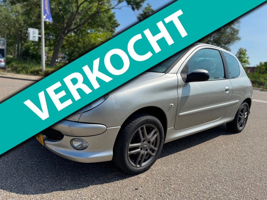 Peugeot 206 1.4 Forever / elektrische.ramen / deurvergrendel, Auto's, 31 €/maand, 4 cilinders, Origineel Nederlands, Bedrijf