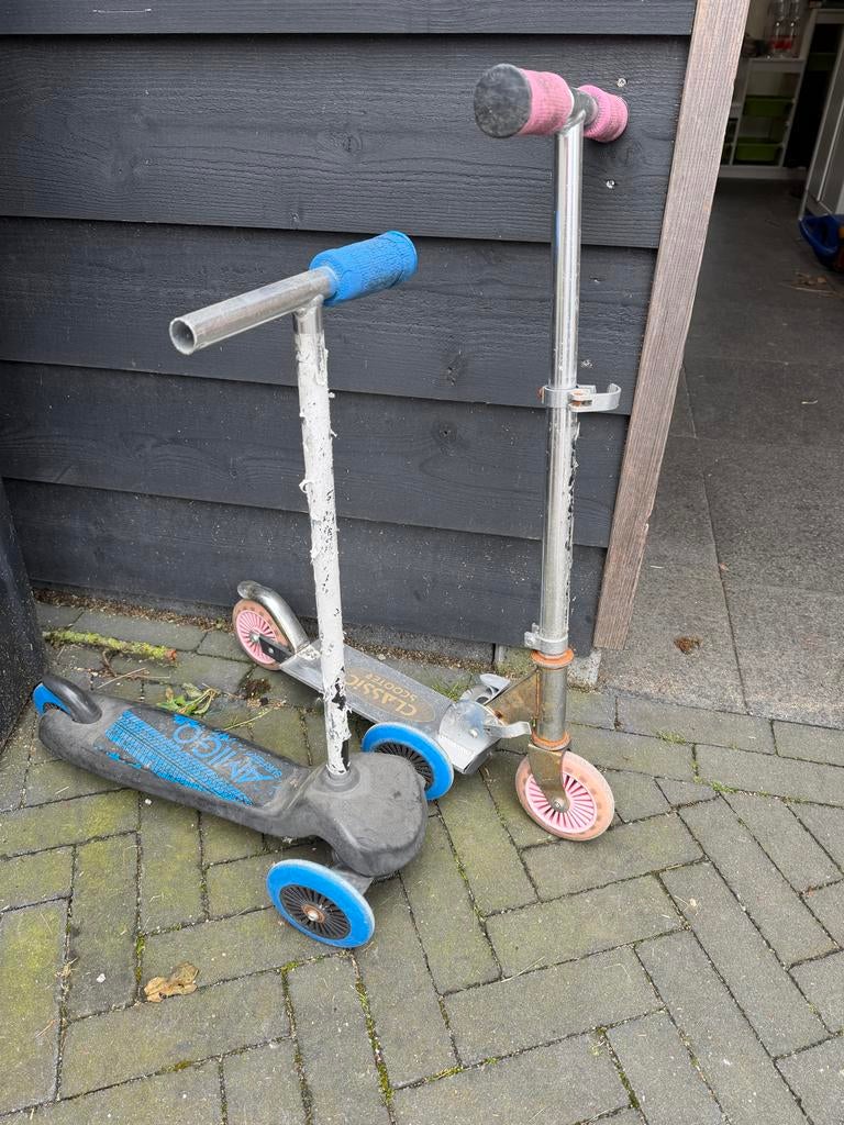 Twee gebruikte kindersteppen - Amigo en Classic Scooter, Fietsen en Brommers, Steps, Ophalen, Gebruikt, Gewone step
