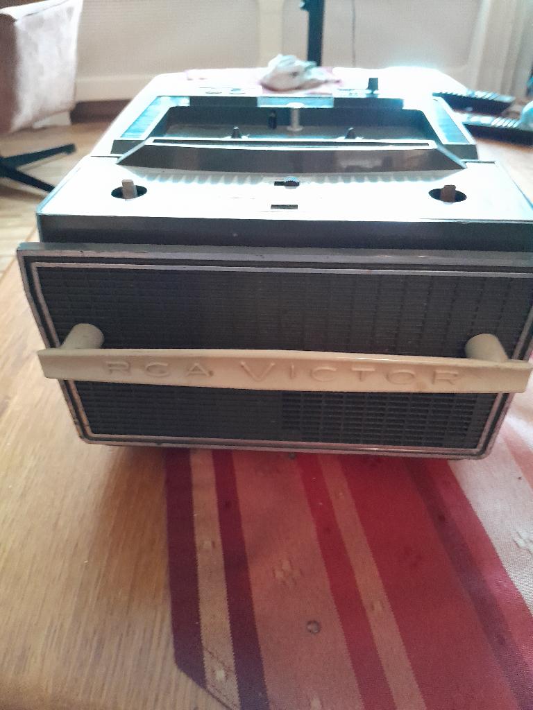 Vintage bandrecorder  RCA Victor, Ophalen