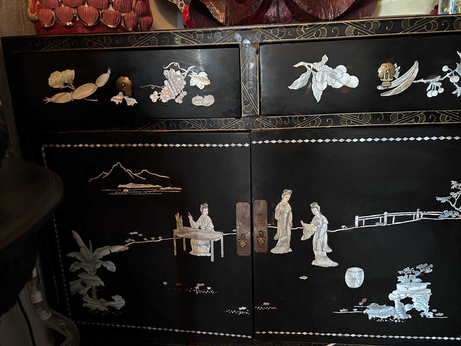 Antieke Chinese kast met parelmoer inlegwerk, Antiek en Kunst, Antiek | Meubels | Kasten, Ophalen