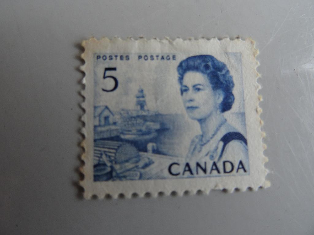 postzegel Canada 5 lijkt ongestempeld. zie foto, Ophalen of Verzenden, Postfris, Noord-Amerika