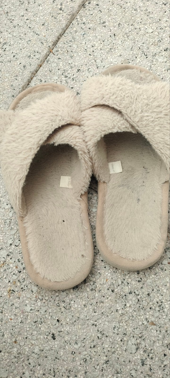 Sloffen, Beige, Ophalen of Verzenden, Pantoffels of Sloffen, Gedragen