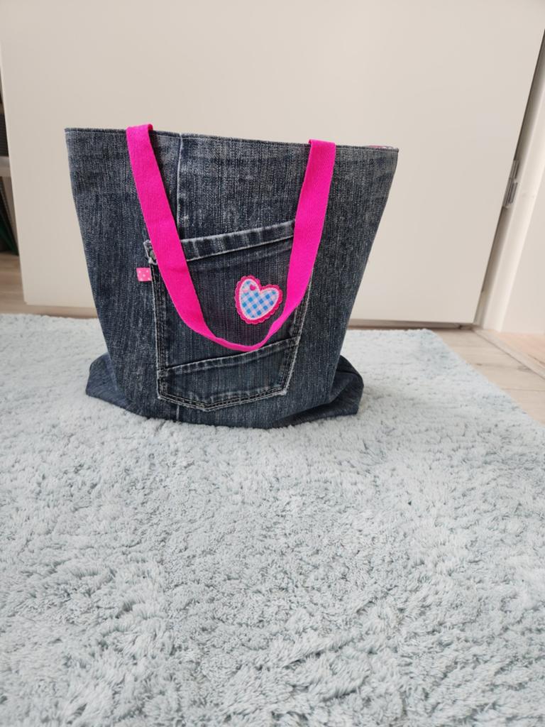 Unieke jeans tas met roze hengsels en hartje, Ophalen of Verzenden, Gebruikt, Blauw, Shopper