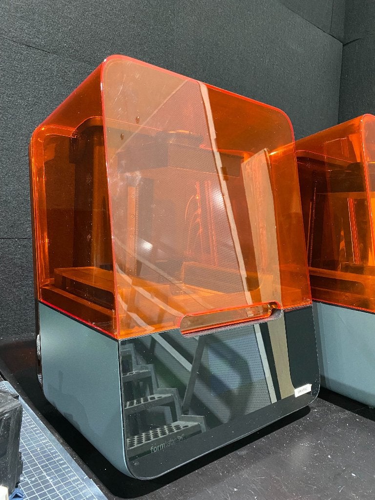 Formlabs Form 3 SLA 3D-printer met 3 building platforms, Computers en Software, 3D Printers, Ophalen, Gebruikt, Formlabs, Resin/Hars