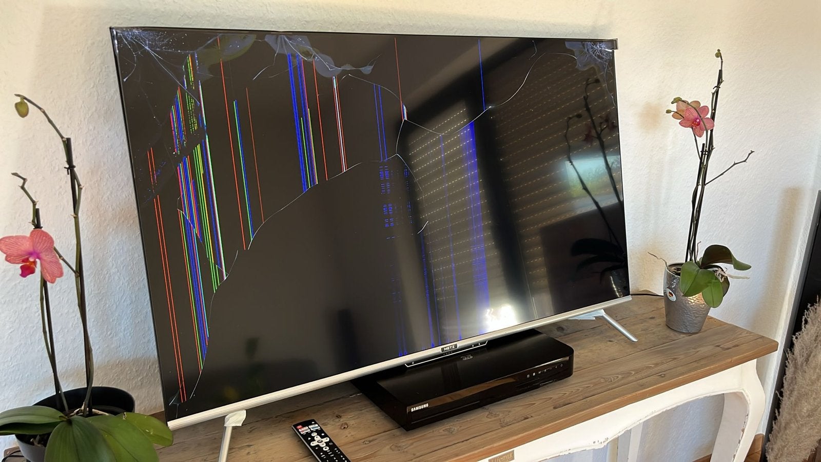 Metz 50 Inch Google Smart TV met valschade (kapot scherm), 50 Hz, Ophalen of Verzenden, Smart TV, 100 cm of meer