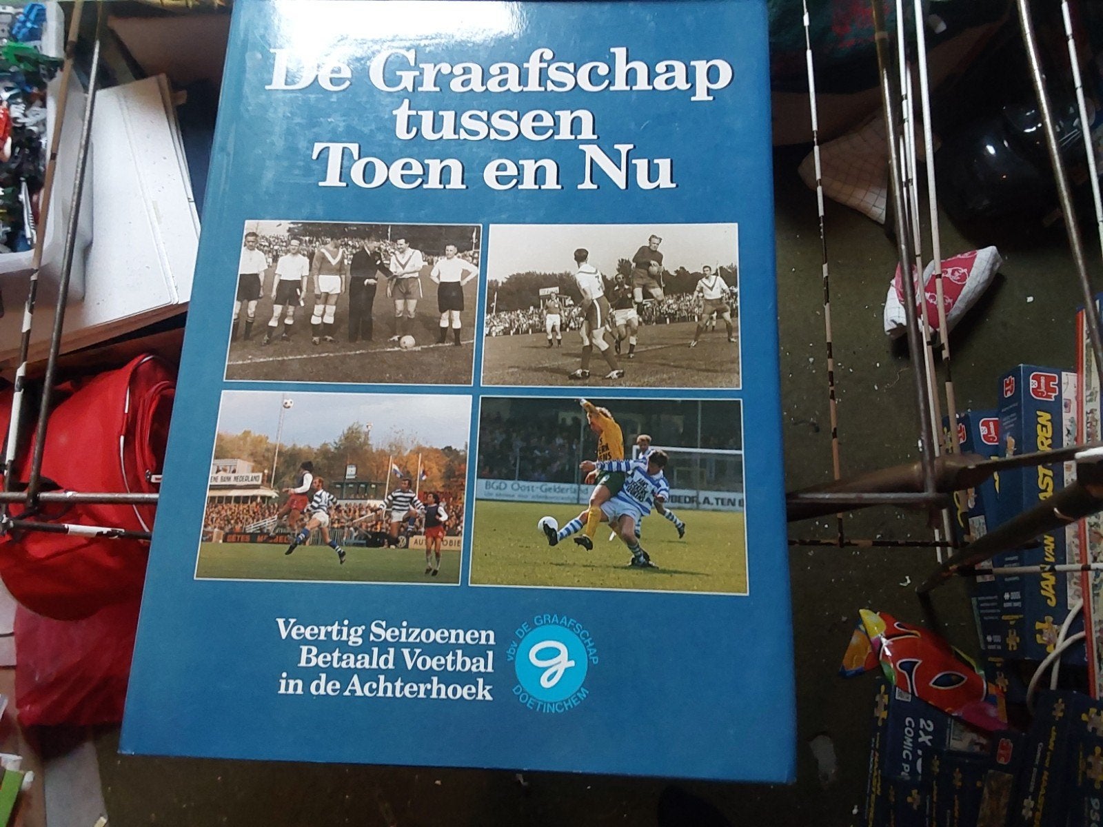 De Graafschap tussen toen en nu 40 jaar betaald voetbal, Boeken, Ophalen of Verzenden, Zo goed als nieuw, Balsport