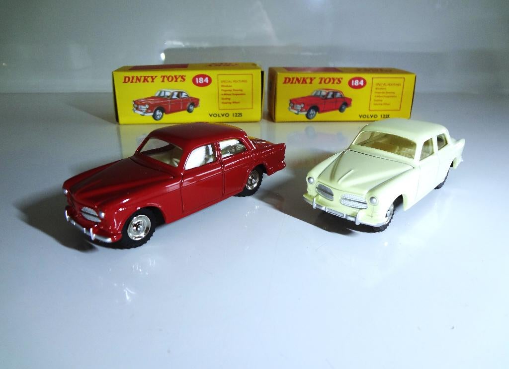 2 x Volvo 122 S Dinky toys Nr 184 Atlas, Hobby en Vrije tijd, Modelauto's | 1:43, Verzenden, Zo goed als nieuw, Auto, Dinky Toys