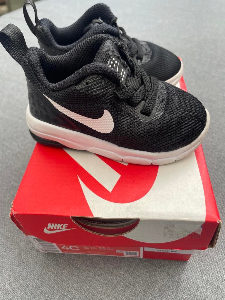 Nike Air Max MOTION baby sneakers maat 19,5, Ophalen of Verzenden, Nieuw, Jongen of Meisje, Sportschoenen