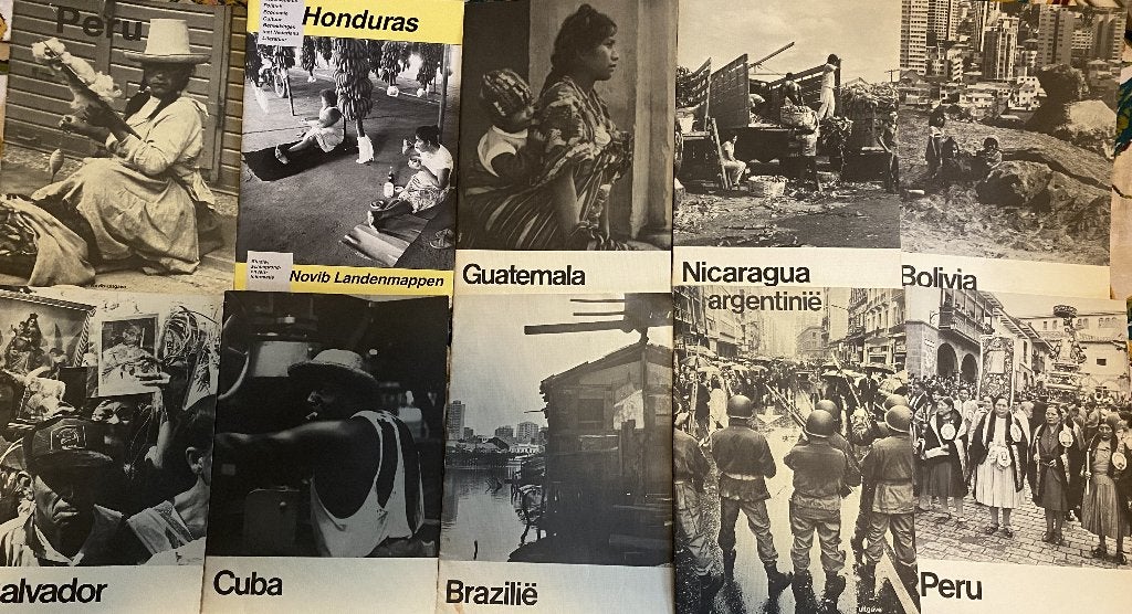 10 Novib landen mappen Midden - en Zuid-Amerika in één koop, Gelezen, Maatschappij en Samenleving, Diverse auteurs, Ophalen of Verzenden