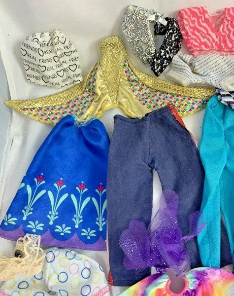 Verzameling Barbie Bratz poppenkleding Schoenen Accessoires, Kinderen en Baby's, Coolsingel 104, 3011 AG Rotterdam, Netherlands