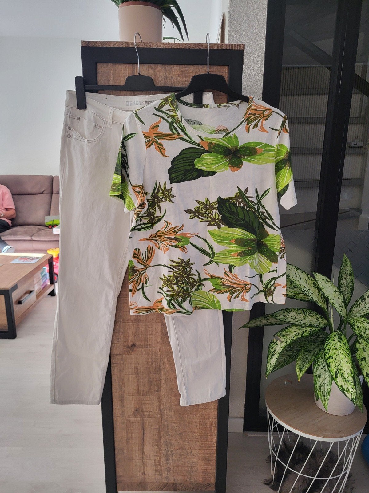 witte broek + shirt, Ophalen of Verzenden, Zo goed als nieuw