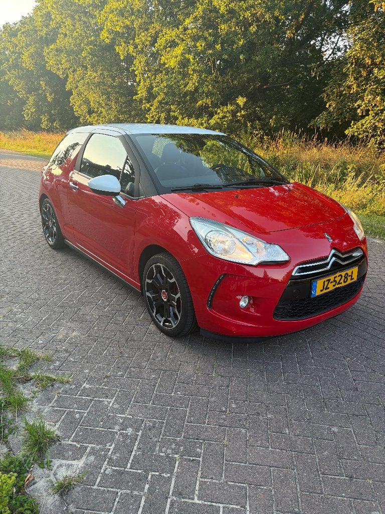 Citroën DS3 1.6 VTI 88KW 2010 Rood, Auto's, Citroën, Voorwielaandrijving, 40 €/maand, 4 cilinders, Handgeschakeld