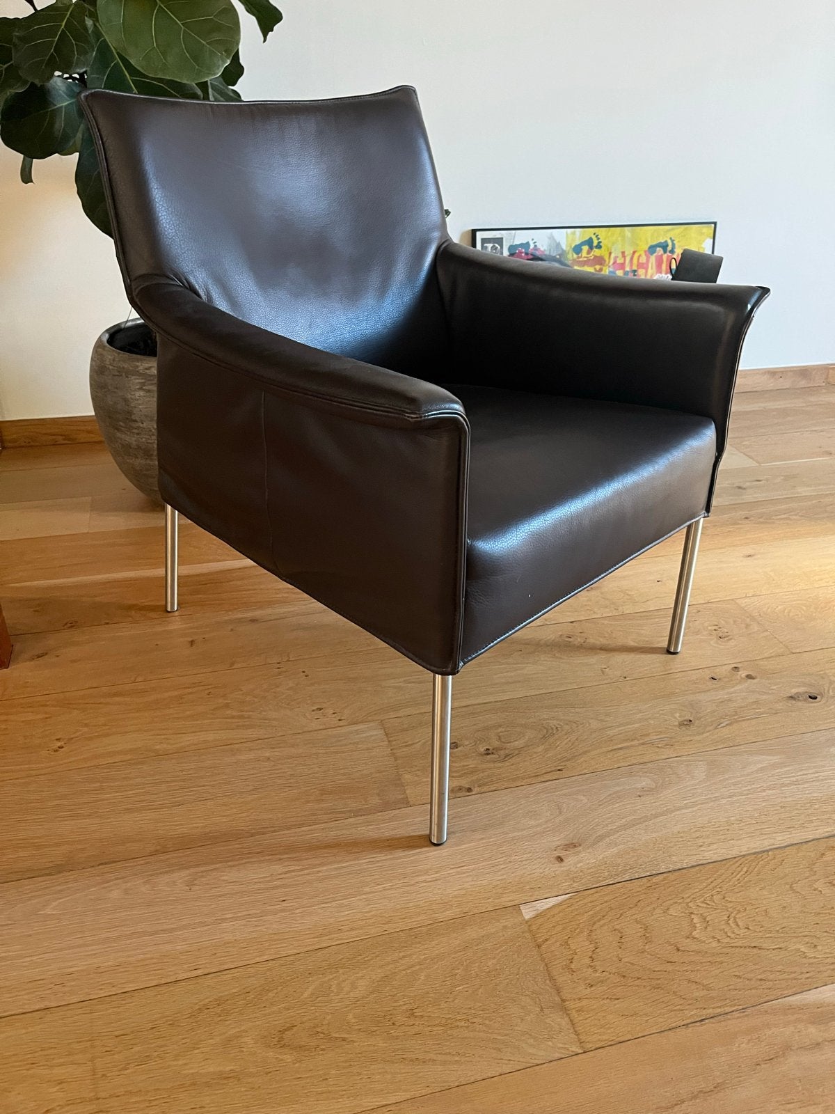 Leren fauteuil van design on stock, Huis en Inrichting, Stoelen, Ophalen, Gebruikt, Bruin, Leer