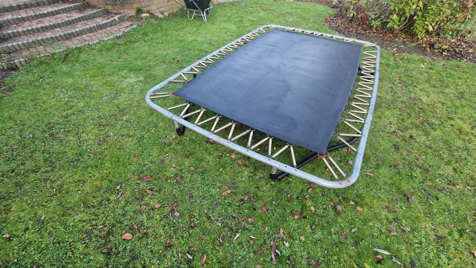 BERG inground Trampoline 330x220, Kinderen en Baby's, Speelgoed | Buiten | Trampolines, Ophalen, Gebruikt