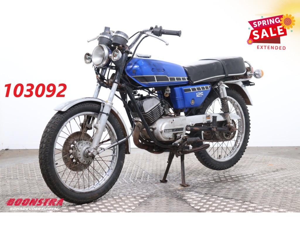 Yamaha RD125 (bj 1982), Motoren, Dopplerlaan 4
9207HC  DRACHTEN, NL, Boonstra Schadevoertuigen, 125 cc, Sales@boonstraschadevoertuigen.nl