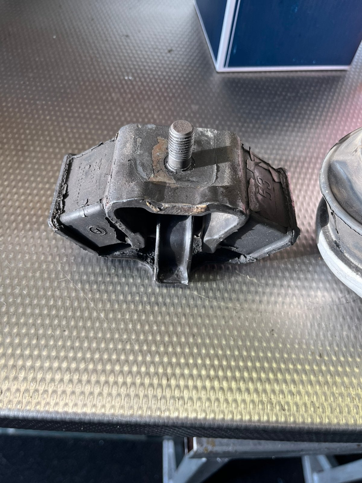 Automaat/ versnellingsbak steun mercedes 190.  W201, Ophalen of Verzenden, Gebruikt, Mercedes-Benz