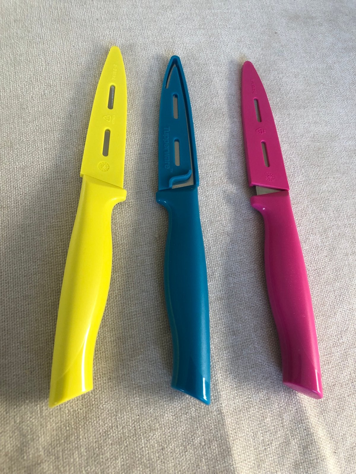 Tupperware keukenmes per stuk in verschillende kleuren, Ophalen of Verzenden, Nieuw