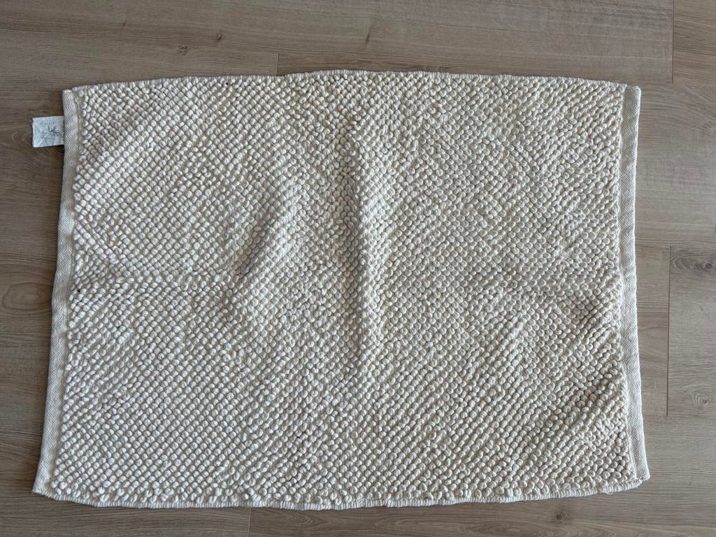 White/beige rug, Ophalen, Zo goed als nieuw, Rechthoek