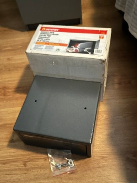 te koop nieuwe kluis Sentry (security safe), Huis en Inrichting, Ophalen, Nieuw, Brandkast