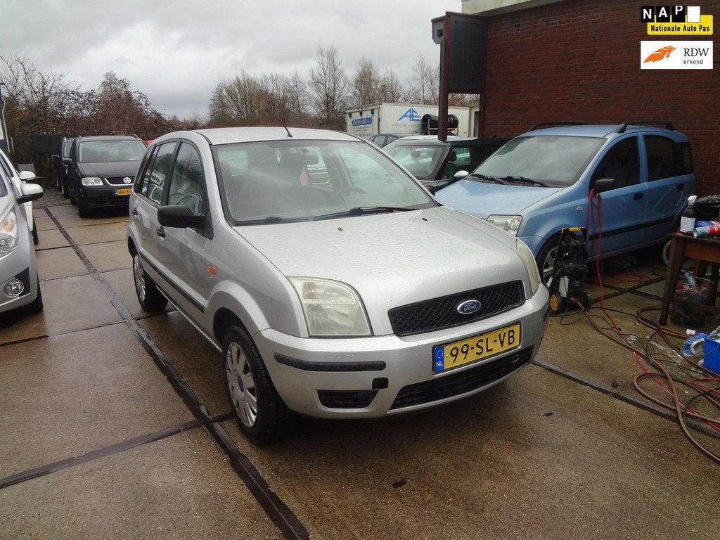 Ford Fusion 1.4-16V Culturest bekr cv nap apk, Auto's, Ford, Voorwielaandrijving, 15 km/l, 49 €/maand, Origineel Nederlands